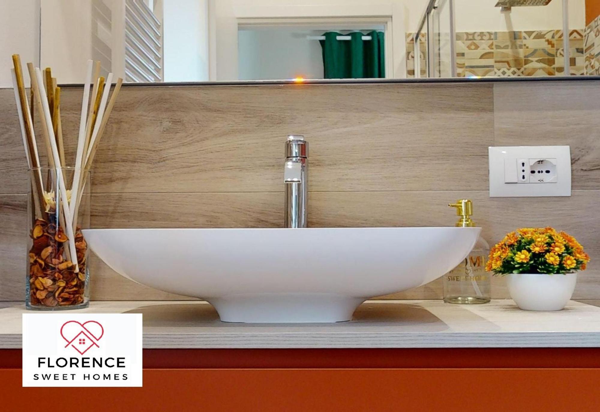 Sonia Apartment With Free Parking By Florence Sweet Homes Exterior foto